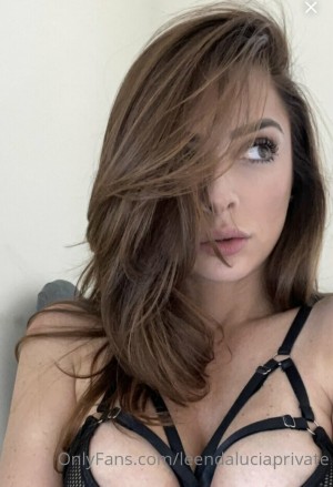 Leenda Lucia Photo #38