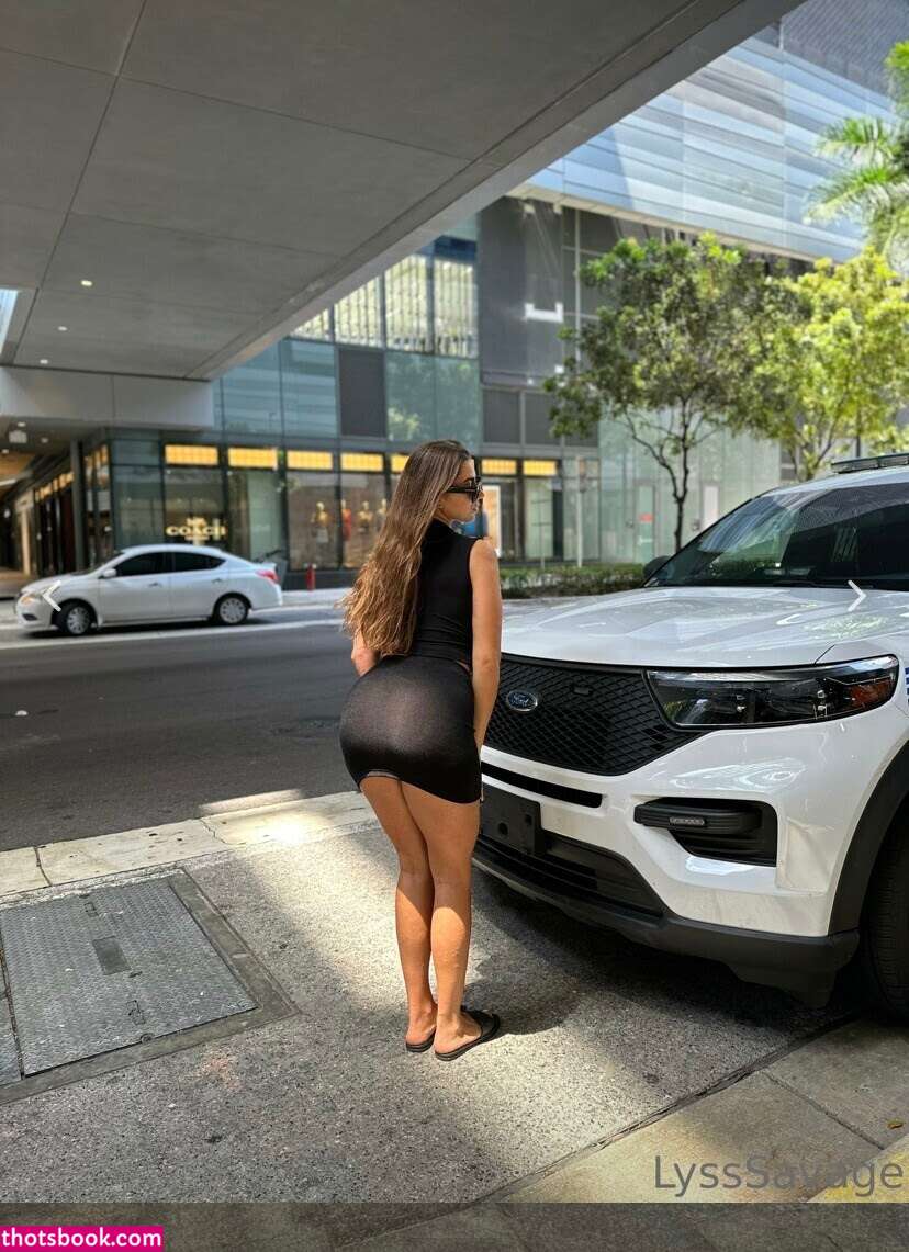 Lyss Savage Photo #25