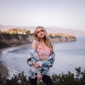 Anne Winters Photo #184