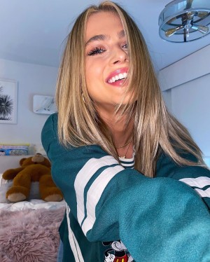 Anne Winters Photo #207