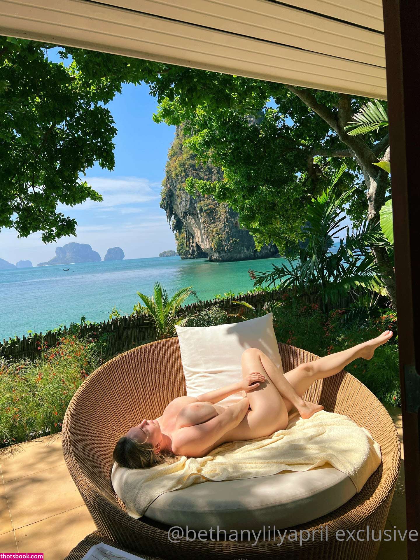 Beth lily Photo #382