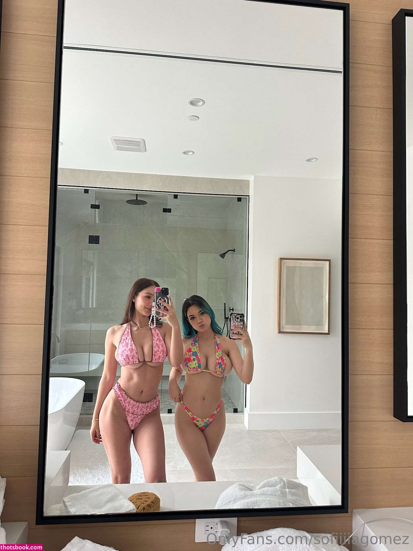 Sofia Gomez Photo #856