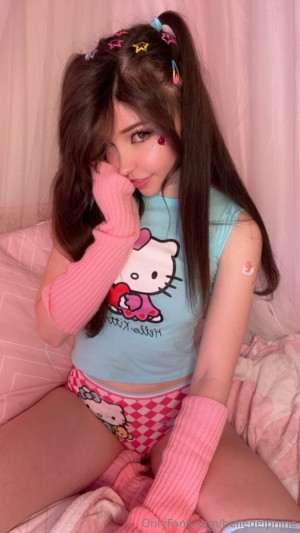 Belle Delphine Photo #6438