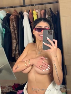 Mia Khalifa Photo #525