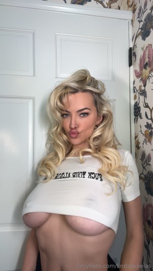 Lindsey Pelas Photo #887