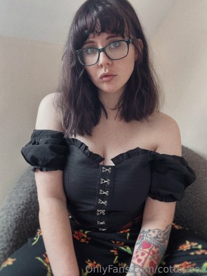 Alice Cotton Sox Photo #4