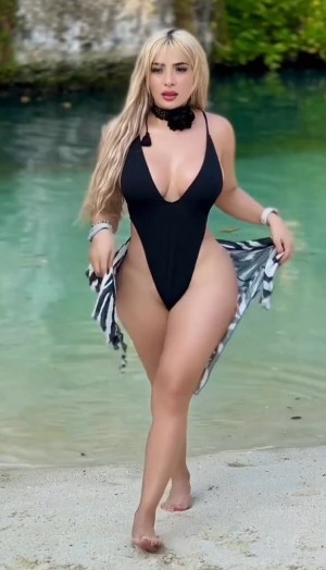 Alemia Rojas Photo #19