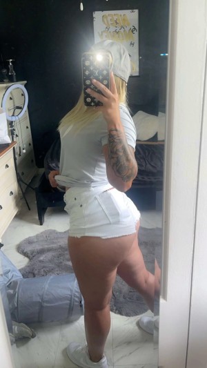 Chelsea Erdman Photo #26