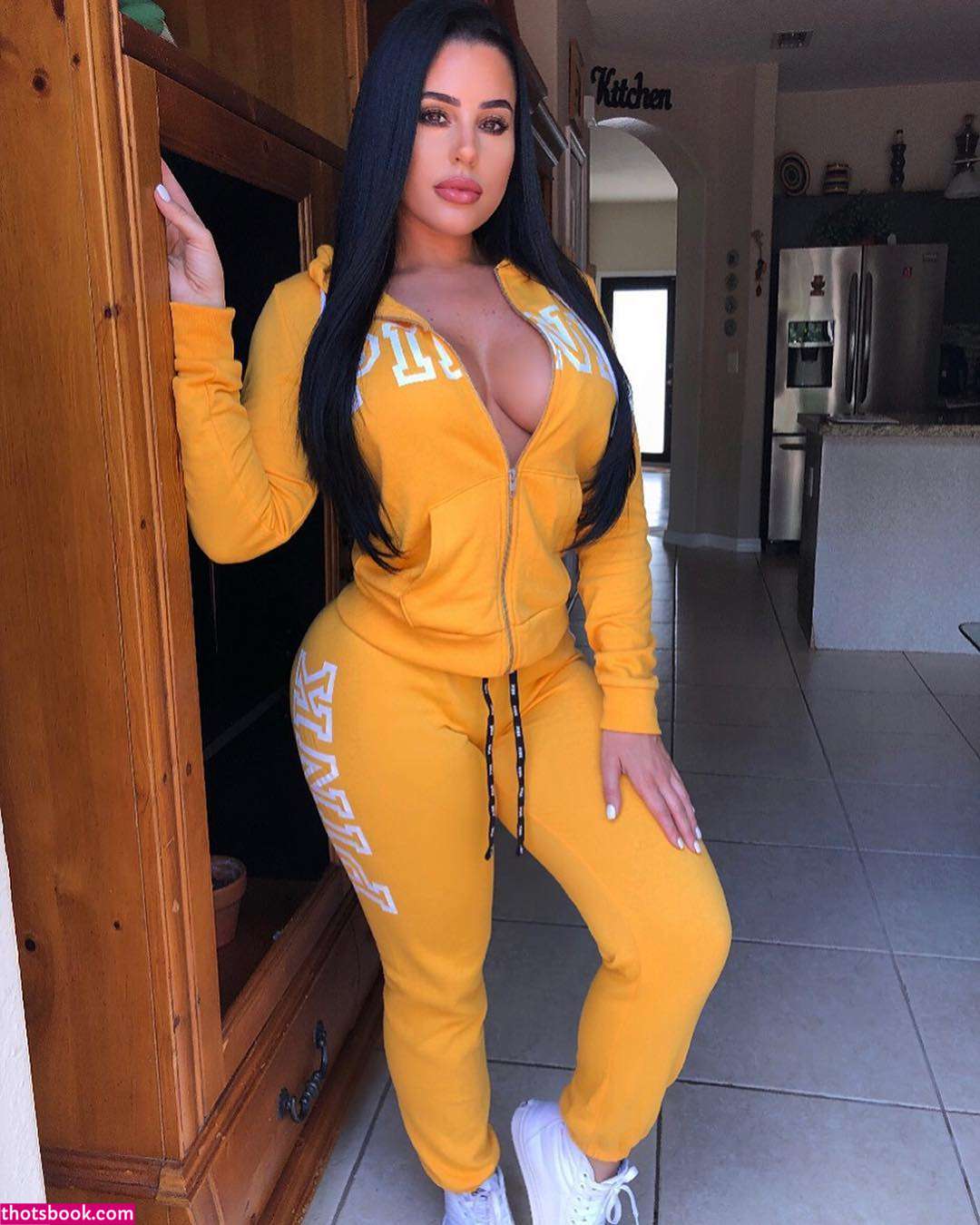 Stephanie Acevedo Photo #23