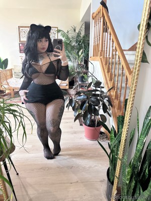 Venomous Dolly Photo #290