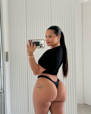 Katya Elise Henry Photo #22