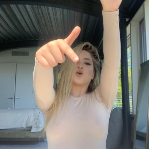 Scarlet Aviram Post #3