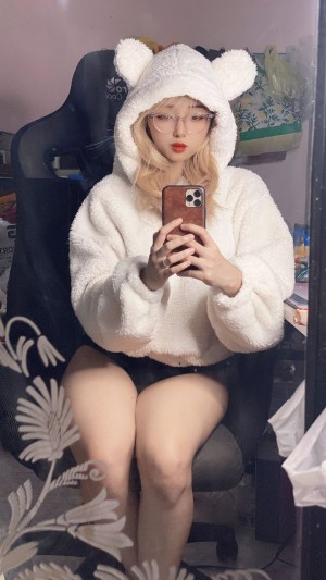 Mercury Nguyen Photo #7