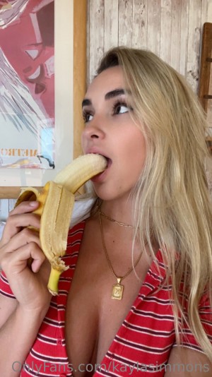 Kayla Simmons Photo #112