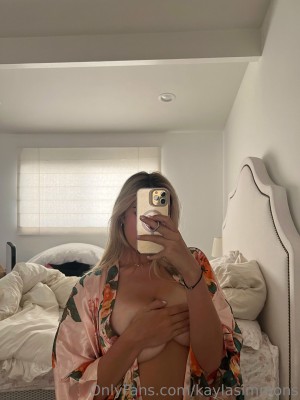 Kayla Simmons Photo #120