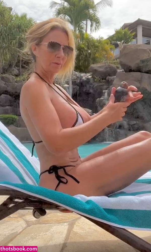 Ainslee Divine Photo #344