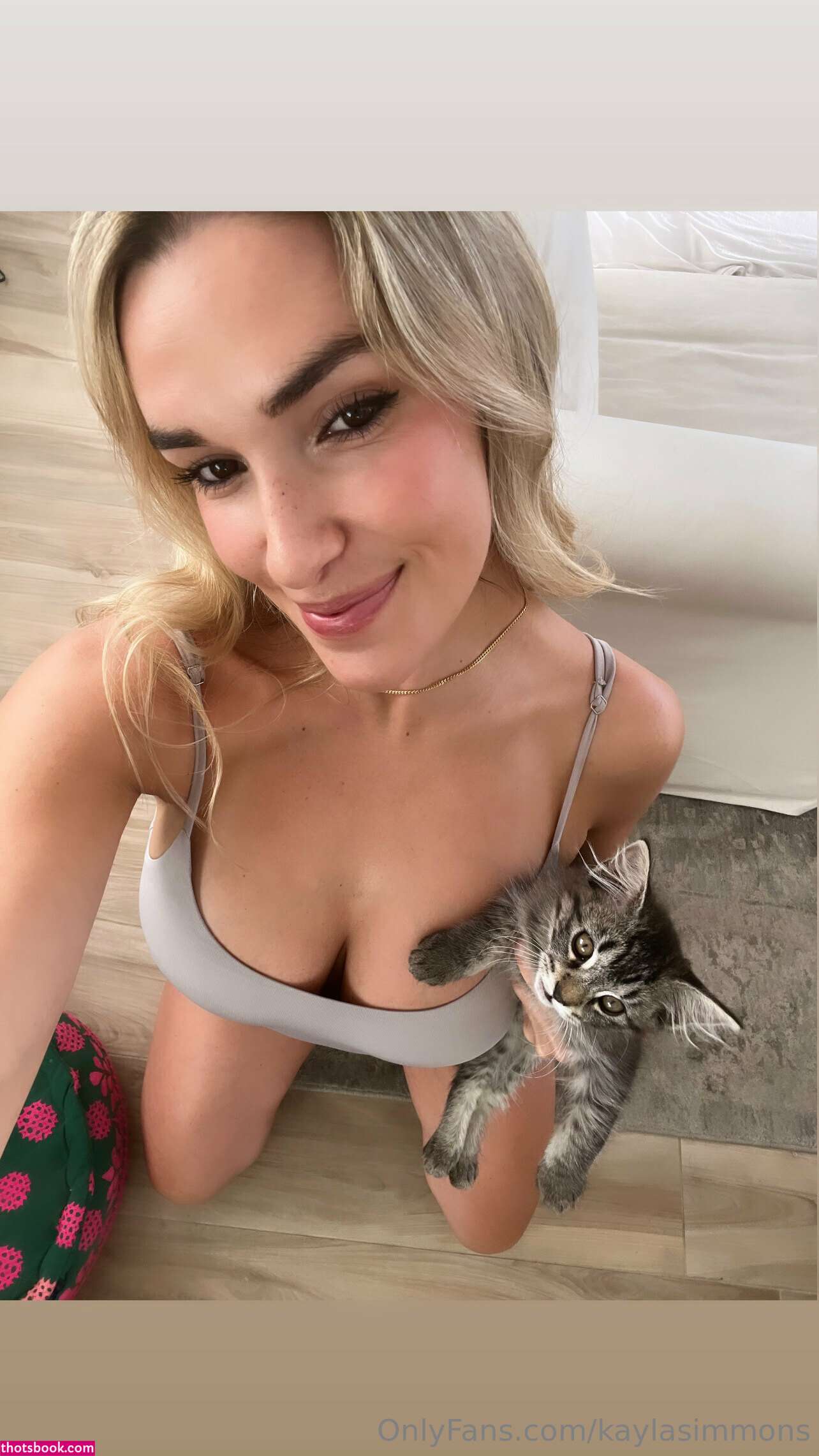 Kayla Simmons Photo #175