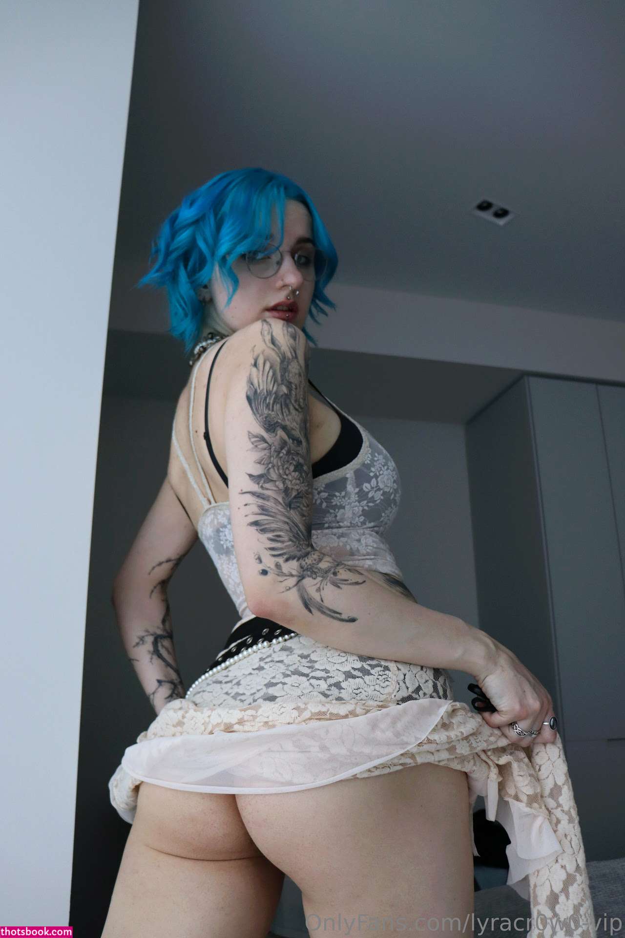 Lyra Crow Photo #309