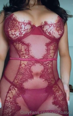 Alishbasheikh Photo #28