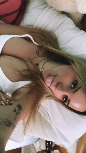 Kaitlyn Krems Photo #153