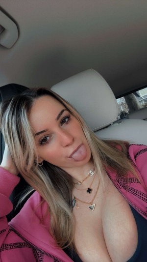 Kaitlyn Krems Photo #166