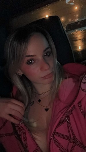 Kaitlyn Krems Photo #271