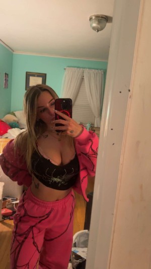 Kaitlyn Krems Photo #286