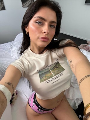 Lauren Hamden Photo #128