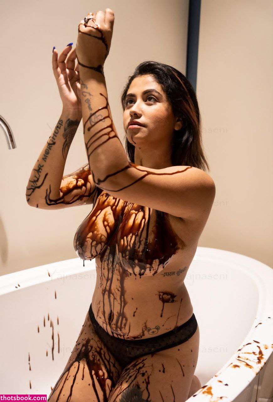 Yajnaseni Photo #139