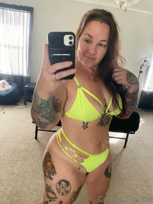 corinadiaz Photo #24