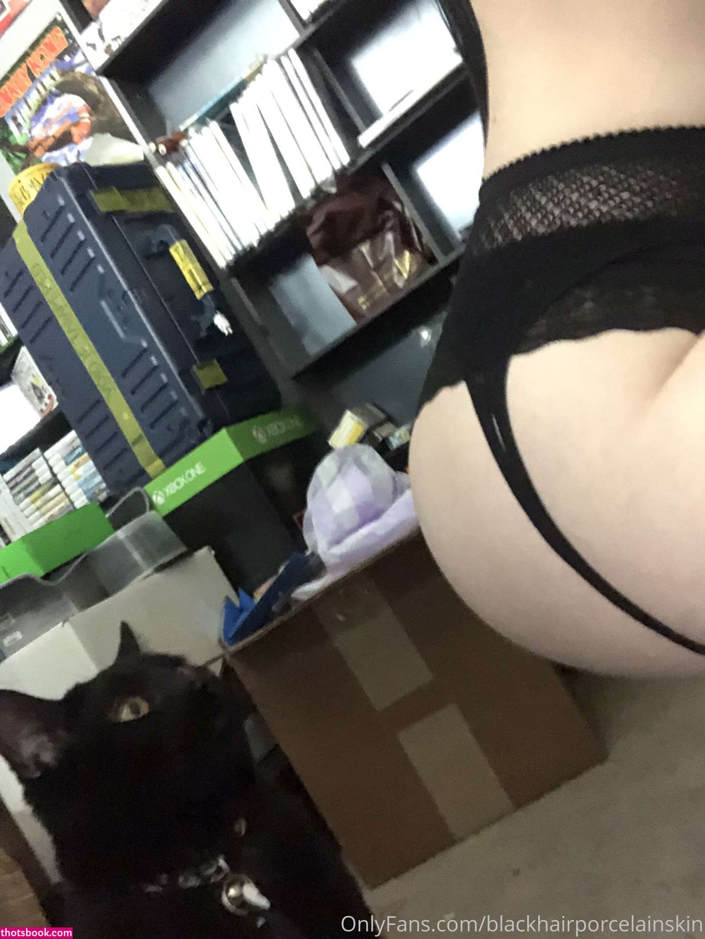 blackhairporcelainskin Photo #31