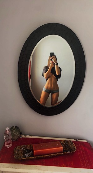 Desireemcmahon Photo #2