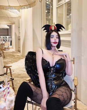 Luda Glamorous Photo #27