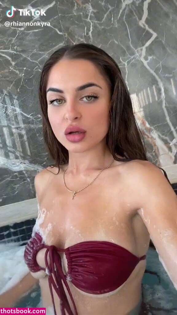 Rhiannon Kyra Photo #2