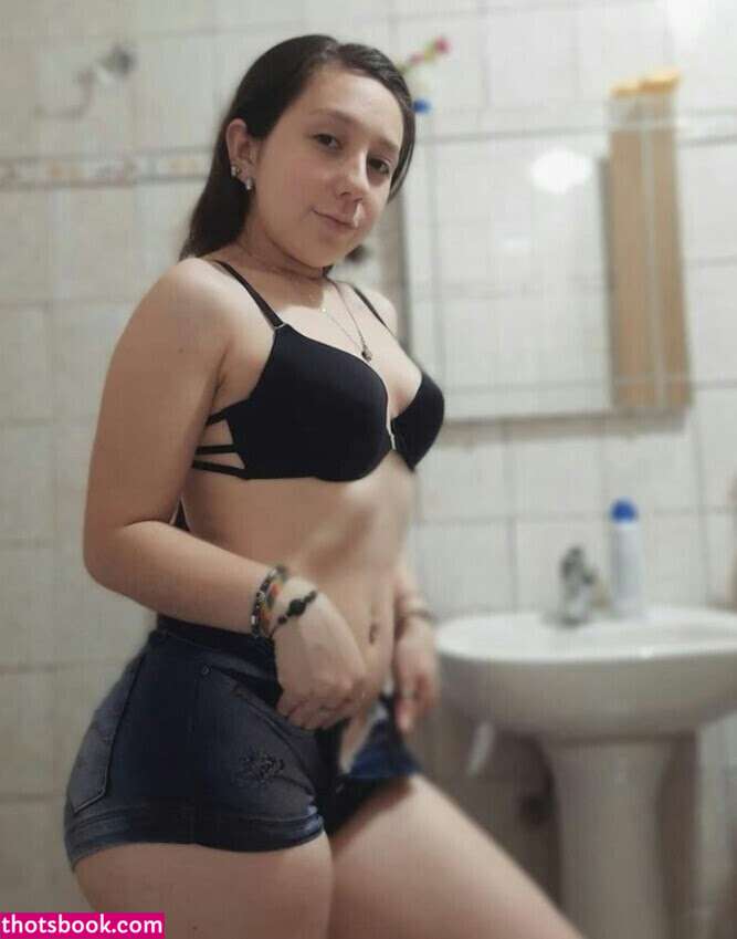 Aguss Thina Photo #26