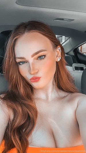 Lindsay Lohann Photo #22