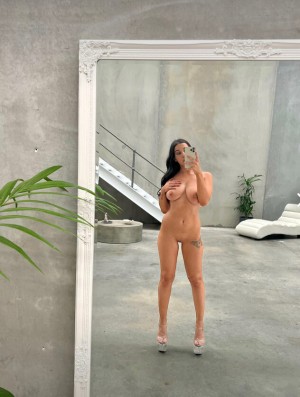 thisisscarlettt Photo #10