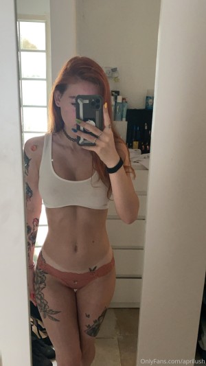 April Harel Photo #8