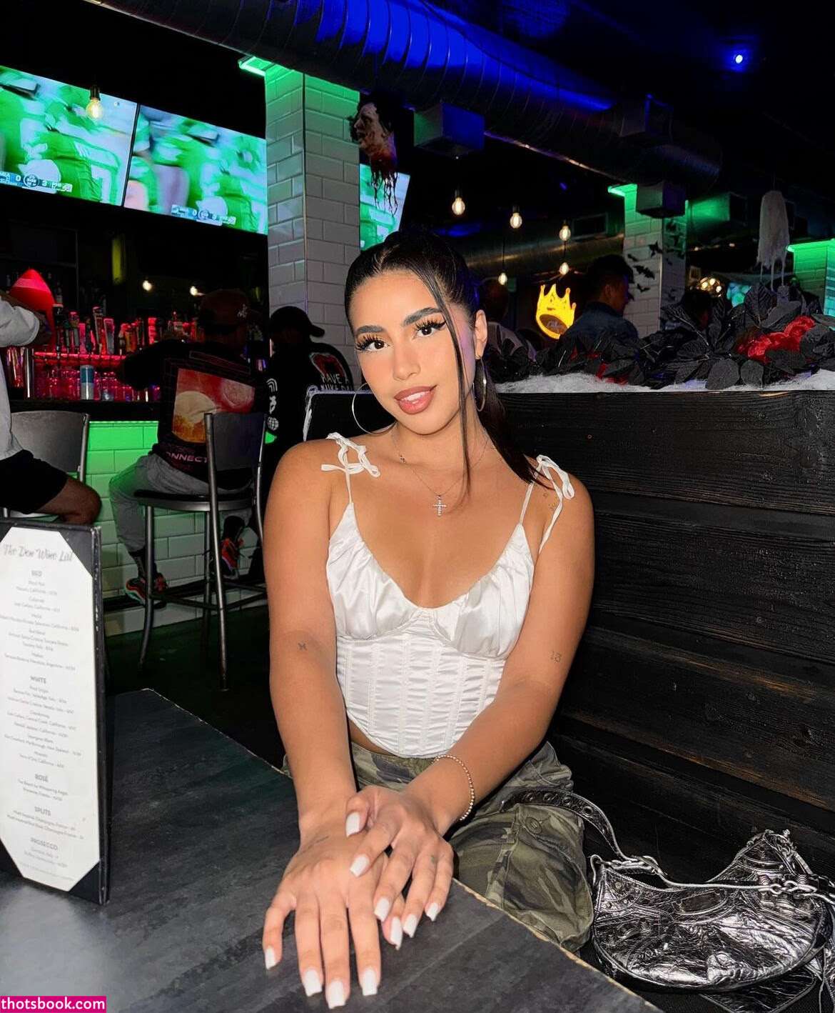 alethebratxo Photo #4