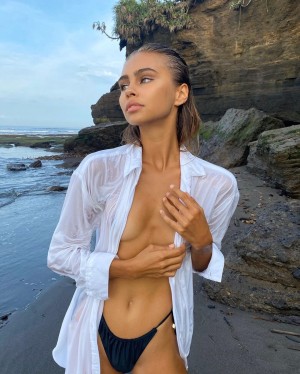 Alice Deren Photo #5