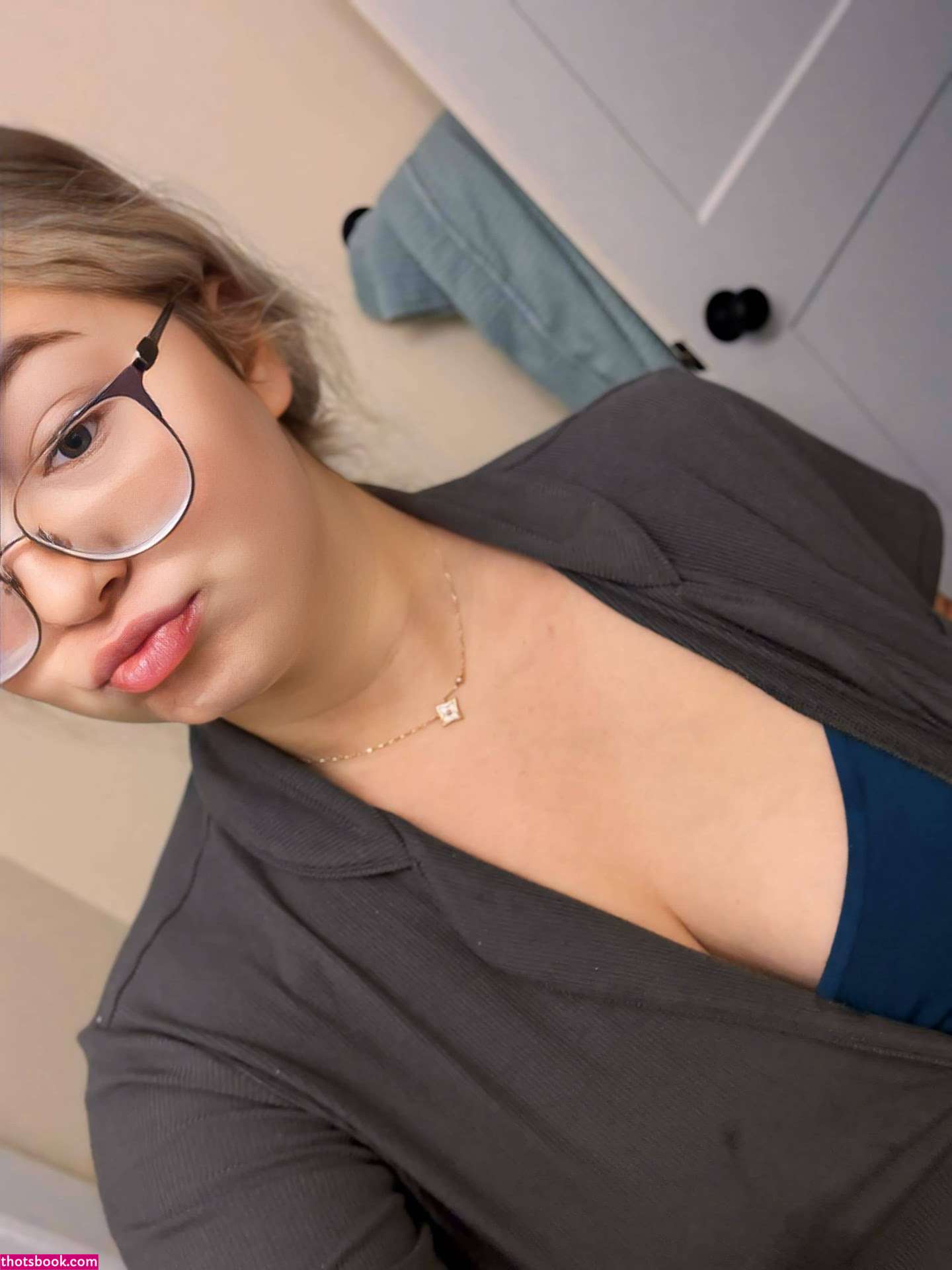 Alyssa Capps Photo #10