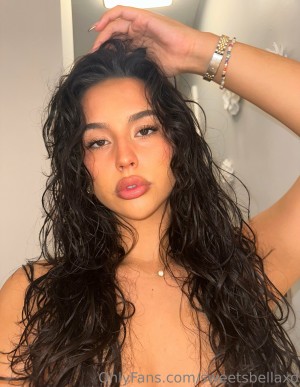 sweetsbellaxo Photo #21