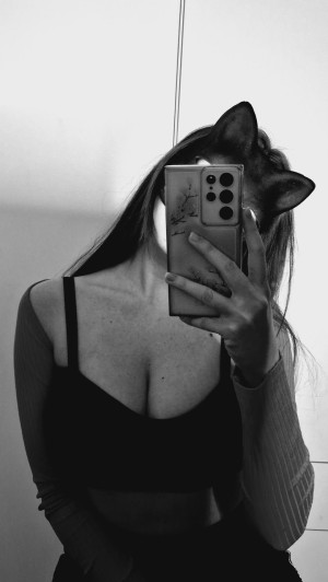 Realmisskira Photo #9