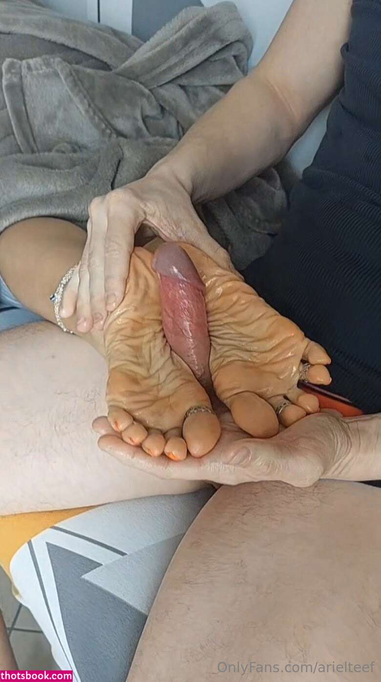 Ariel Feet Photo #57