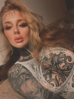 Sophie Wilde Photo #17