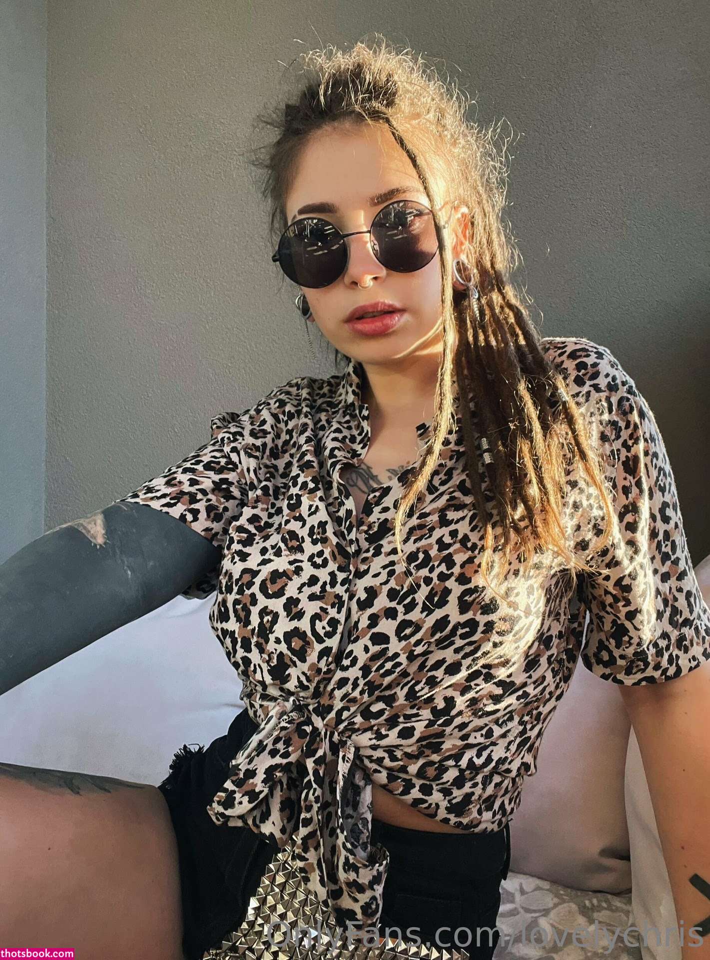 lovelychris Photo #2