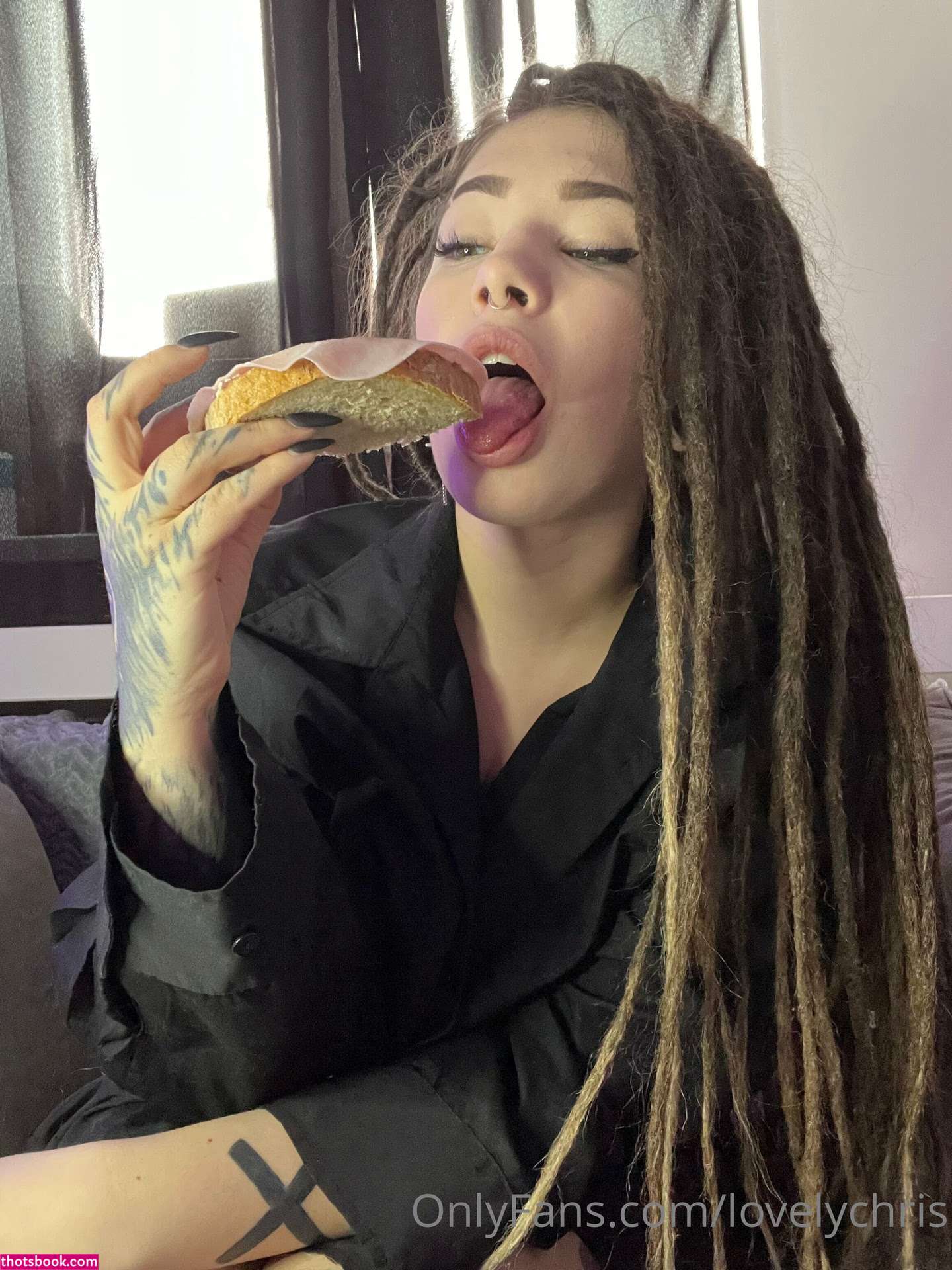 lovelychris Photo #15