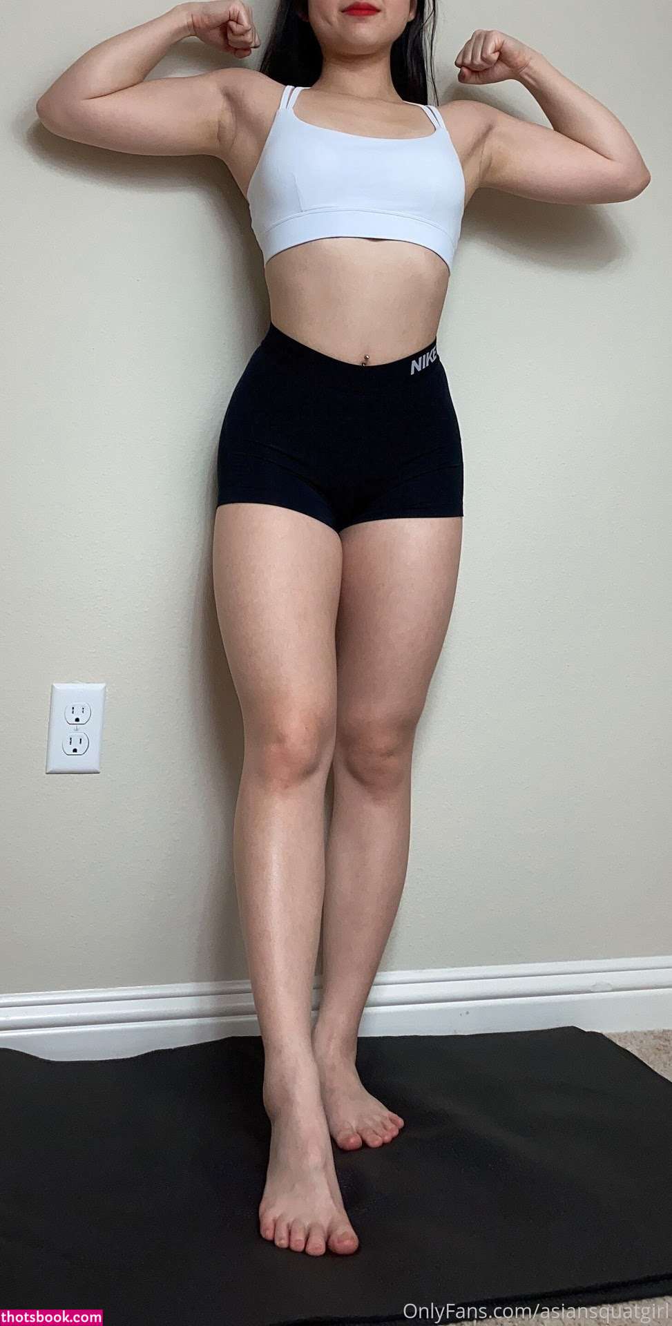 Asiansquatgirl Photo #24