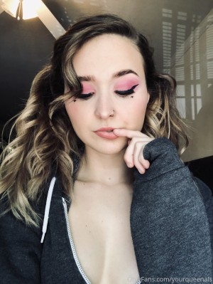 yourqueenals Post #1