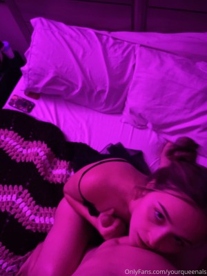 yourqueenals Photo #32